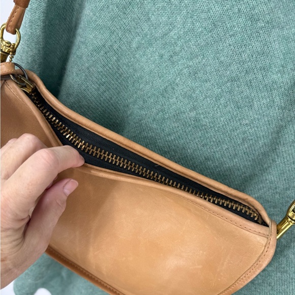 Coach classic vintage 1970s in light beech tan leather shoulder/clutch purse - Picture 16 of 16